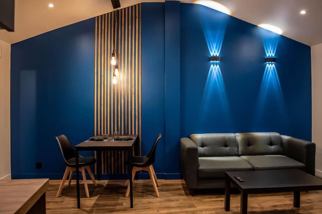 Blue Night - Jacuzzi - Bord De Seine Apartment Corbeil-Essonnes Exterior foto