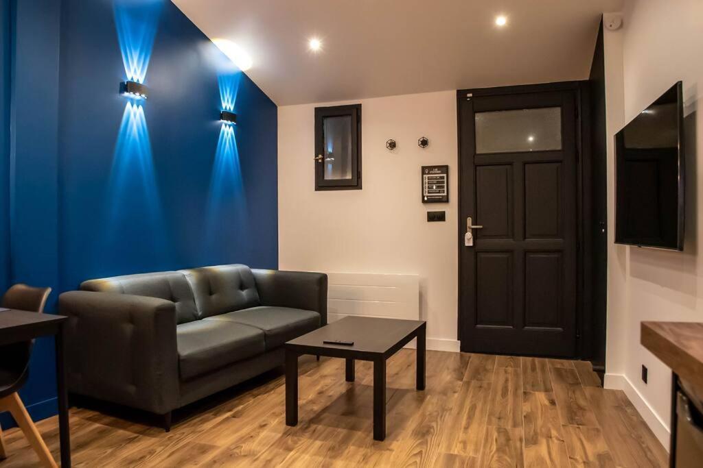 Blue Night - Jacuzzi - Bord De Seine Apartment Corbeil-Essonnes Exterior foto
