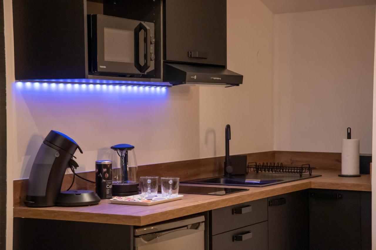 Blue Night - Jacuzzi - Bord De Seine Apartment Corbeil-Essonnes Exterior foto